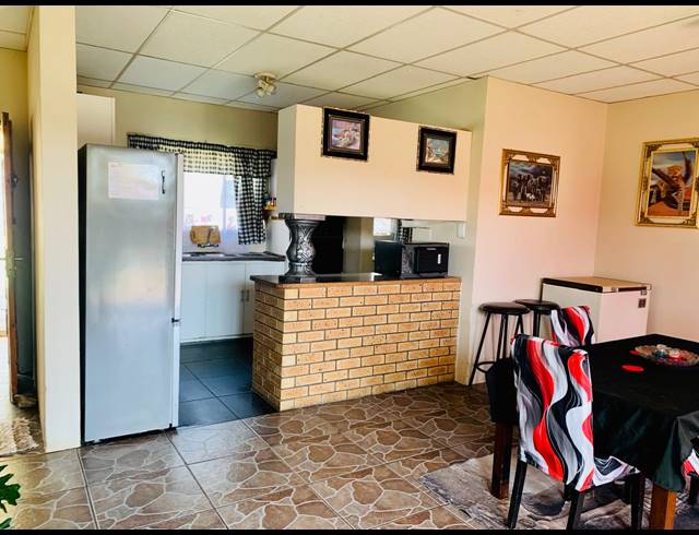 4 BEDROOM HOUSE FOR SALE IN RENSBURG
